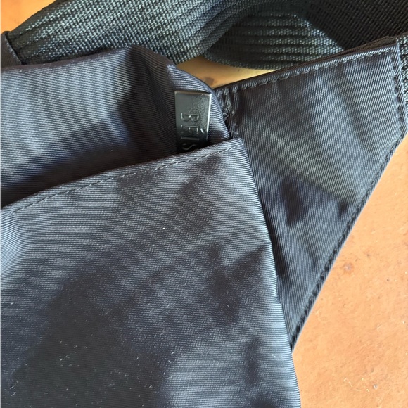 BEIS black nylon travel fanny pack/belt bag - Picture 2 of 3